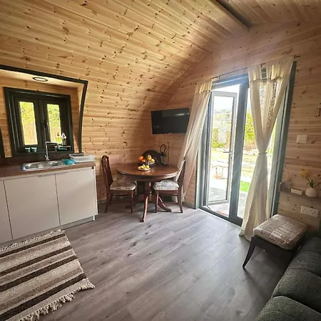 Casa Leandro Glamping Wooden Tiny House لاشي